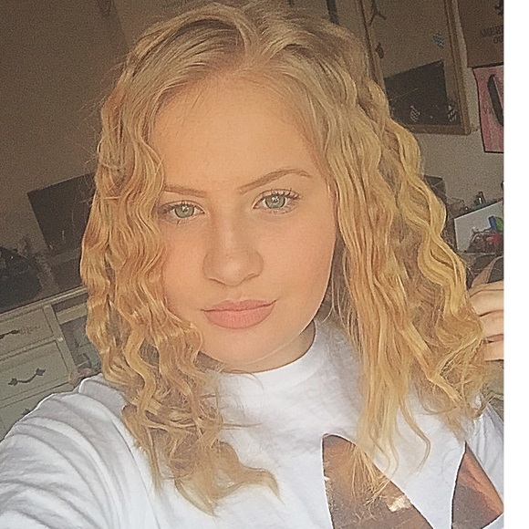 Meet your Posher, Skylar - Picture 1 of 3